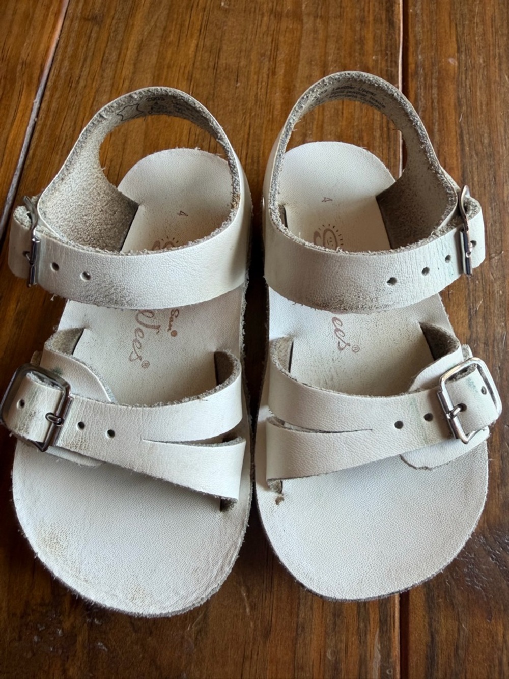Sun San Sea Wees Kids White Leather Buckle Sandals
